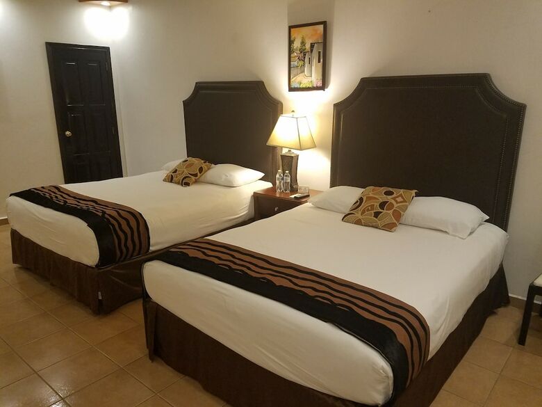 Hotel Quinta Pat. Resort And Restaurant