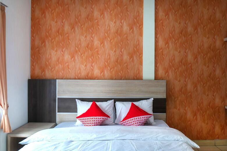 Hotel Oyo 617 Sukaraja Residence