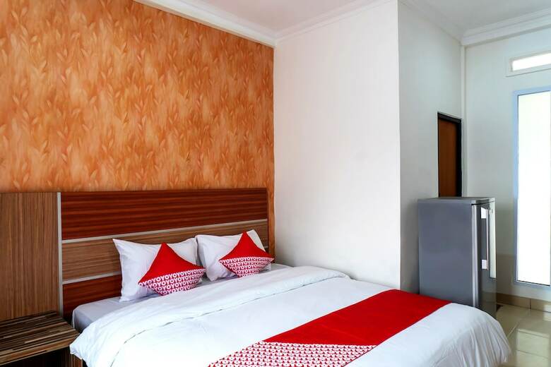 Hotel Oyo 617 Sukaraja Residence