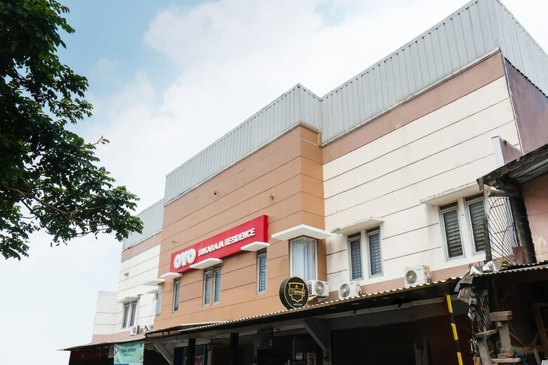 Hotel Oyo 617 Sukaraja Residence