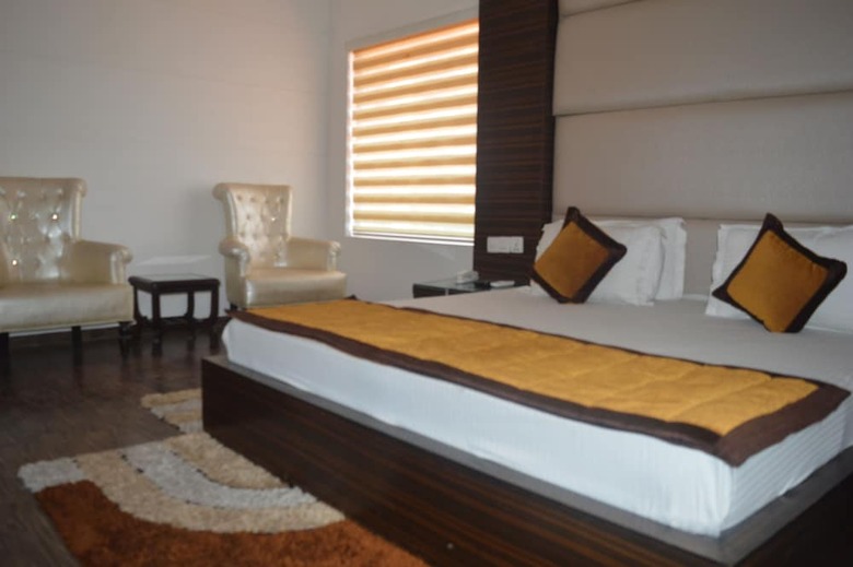 Hotel Riya Palace By Amazone Holidays