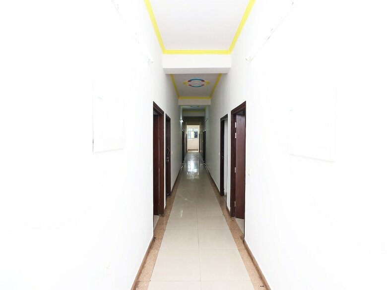Oyo 14802 Hotel Virus Bistro