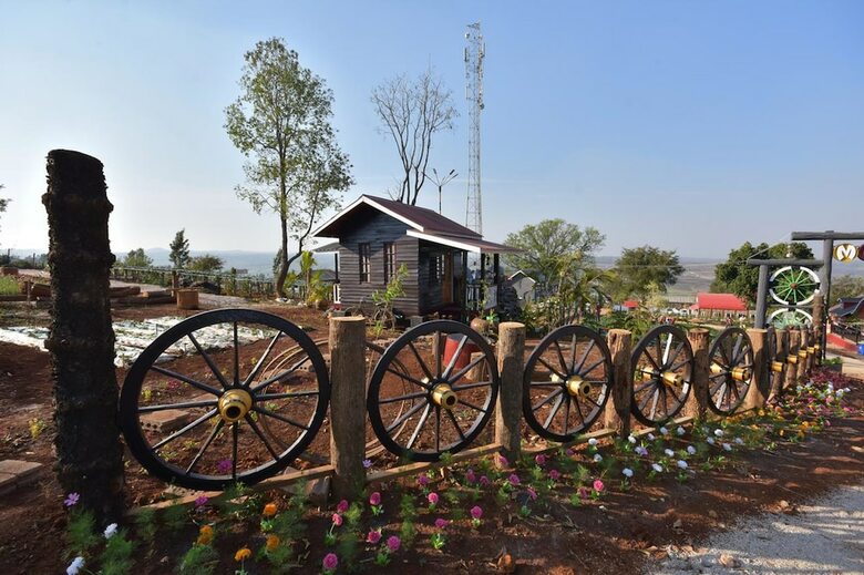 Hotel Mico Hill Resort
