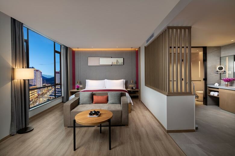 Hotel Holiday Inn Batang