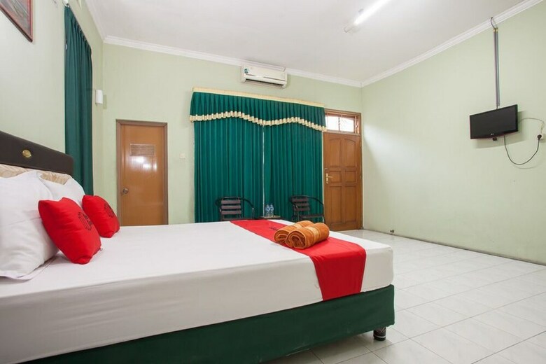 Hotel Reddoorz Syariah @ Janti Malang