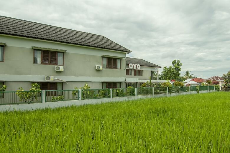 Hotel Oyo 882 Puri Gevana Guest House