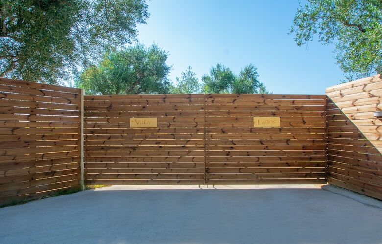 Zante Lagos Holiday Homes