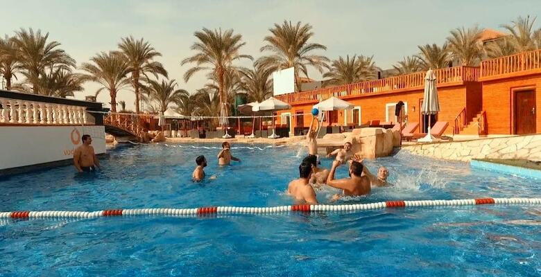Byoot Bay Hotel & Resort