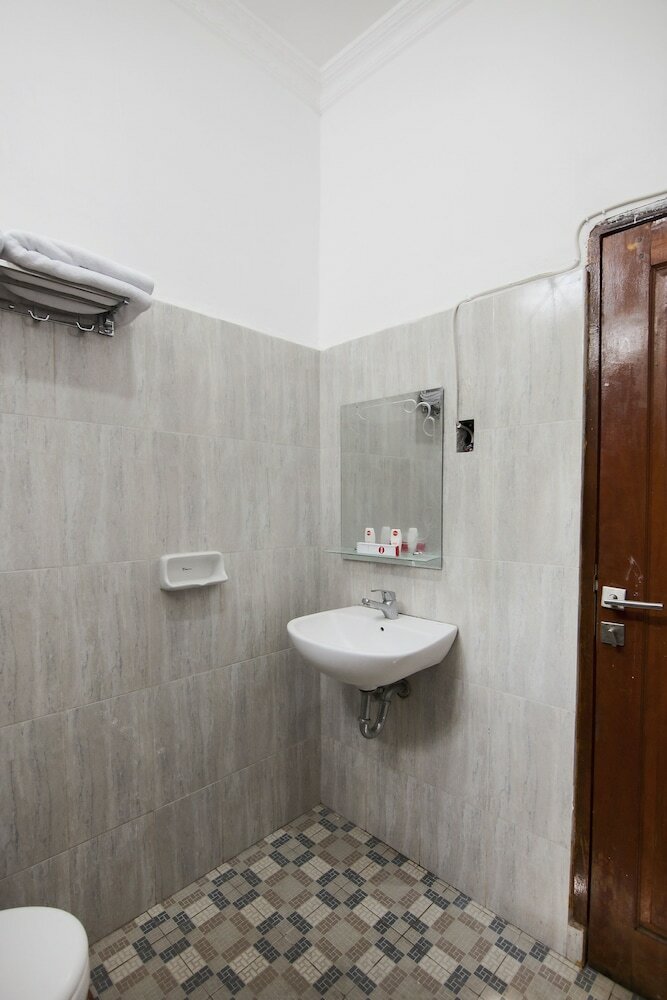 Hotel Oyo 796 Penginapan Fergael