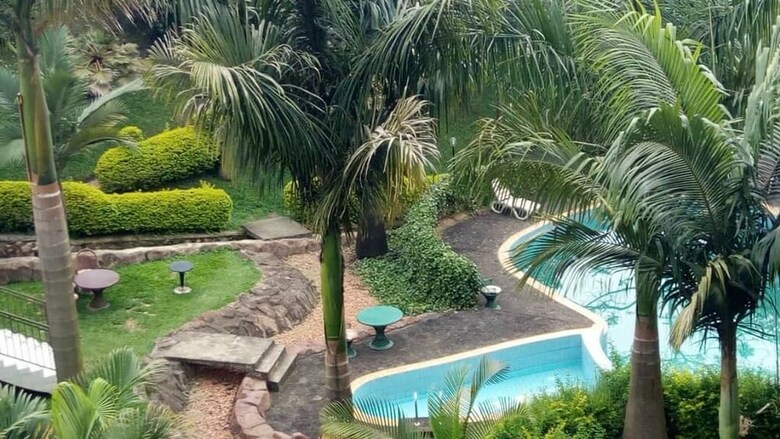 Hotel Kigezi Forest Cottages