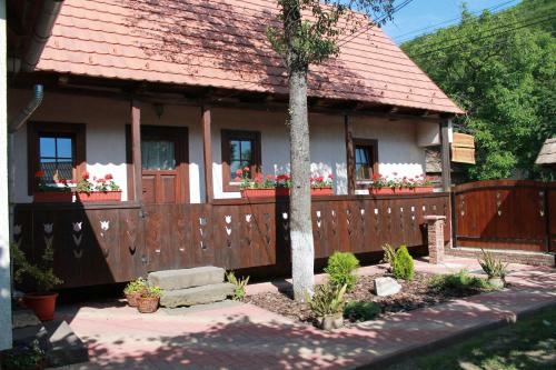 Hostal Zsuzsanna Paraszthaz
