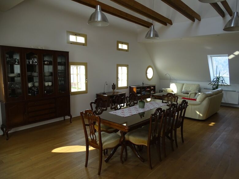 Apartments Mozinetova Hisa