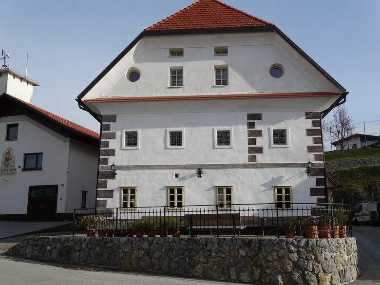 Apartments Mozinetova Hisa