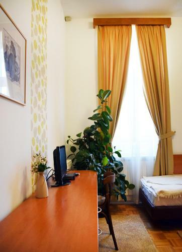 Hotel Hunting House