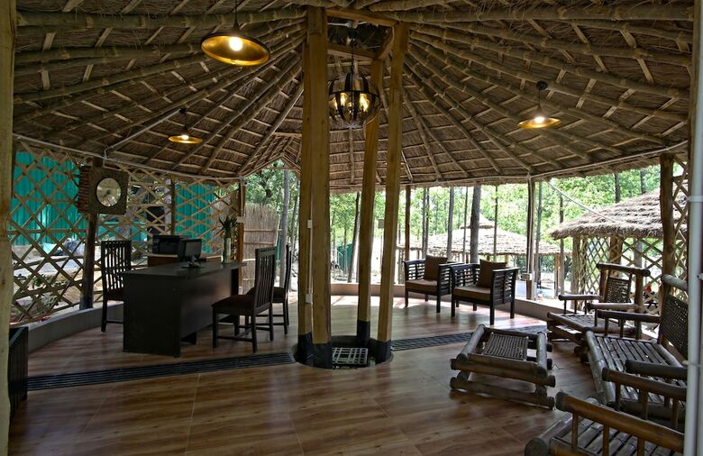 Hotel Dev Bhoomi Farms & Cottages