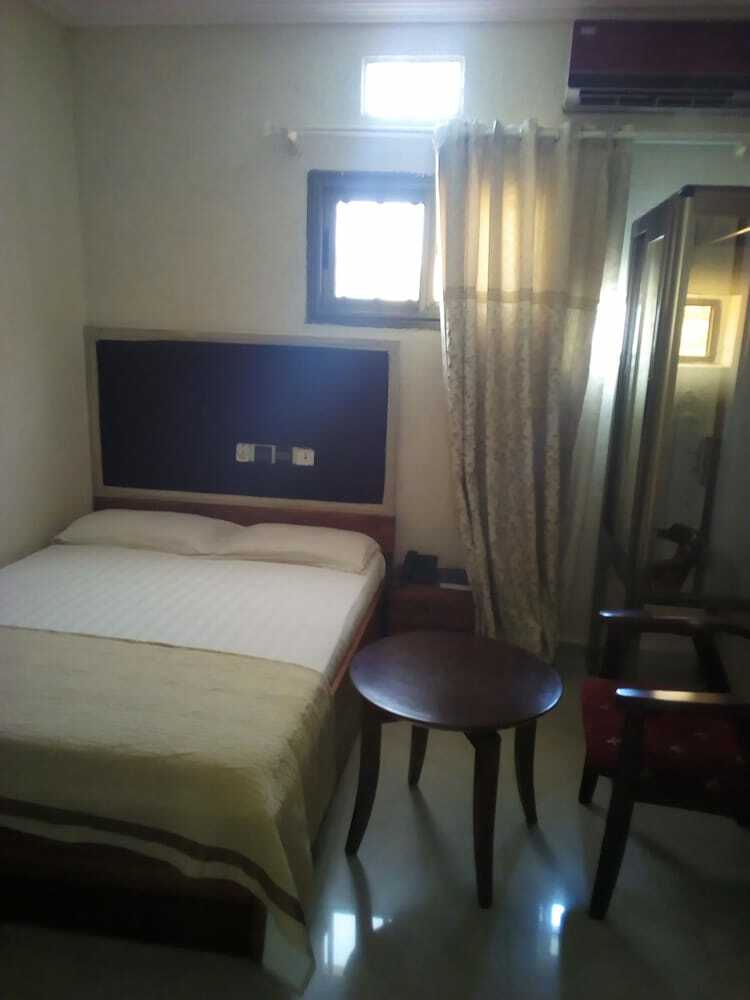 Stone Hotel