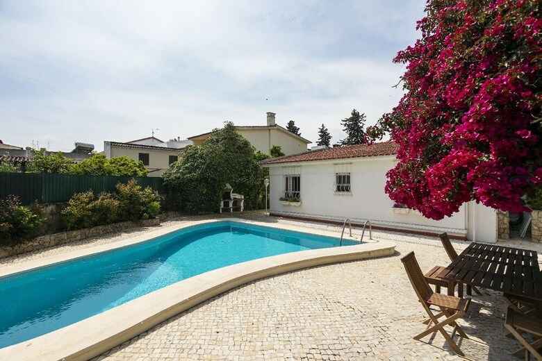 Villa Aroeira With Pool By Homing