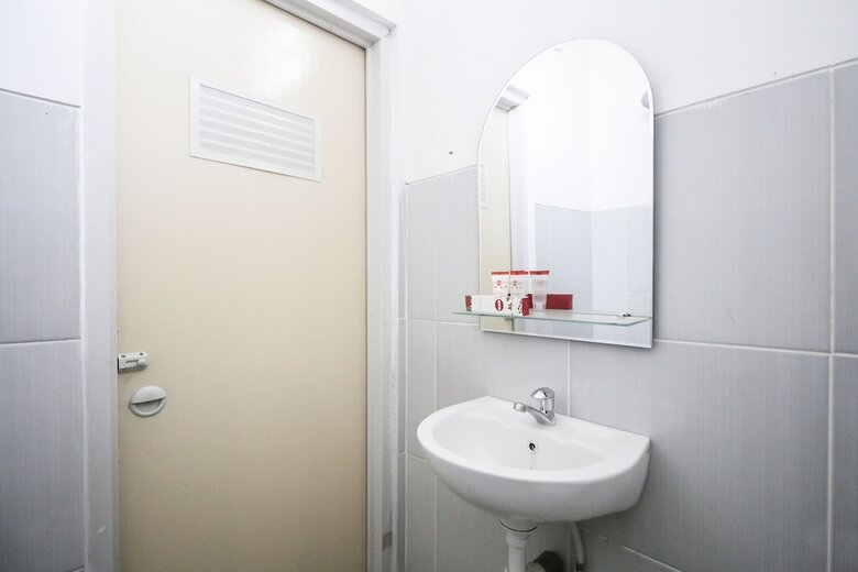 Hotel Oyo 659 Kost And Home Stay Wisma Mulia