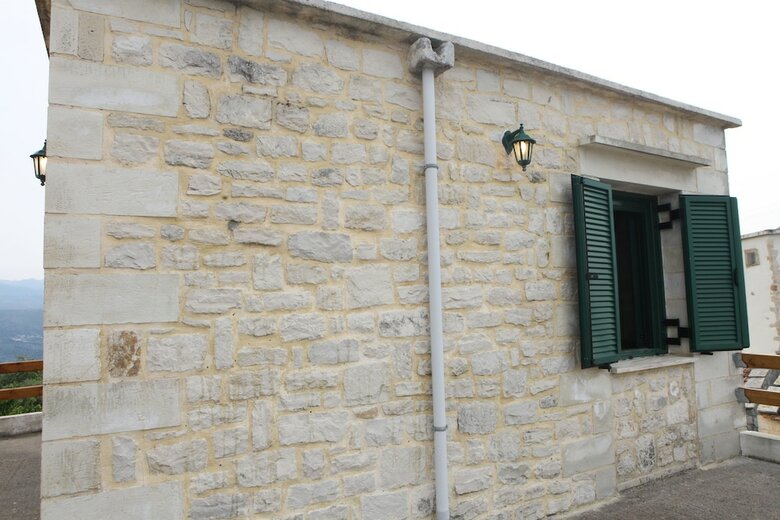 Local House