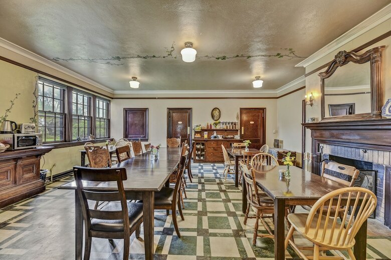 Posada Oddfellow Inn & Farm