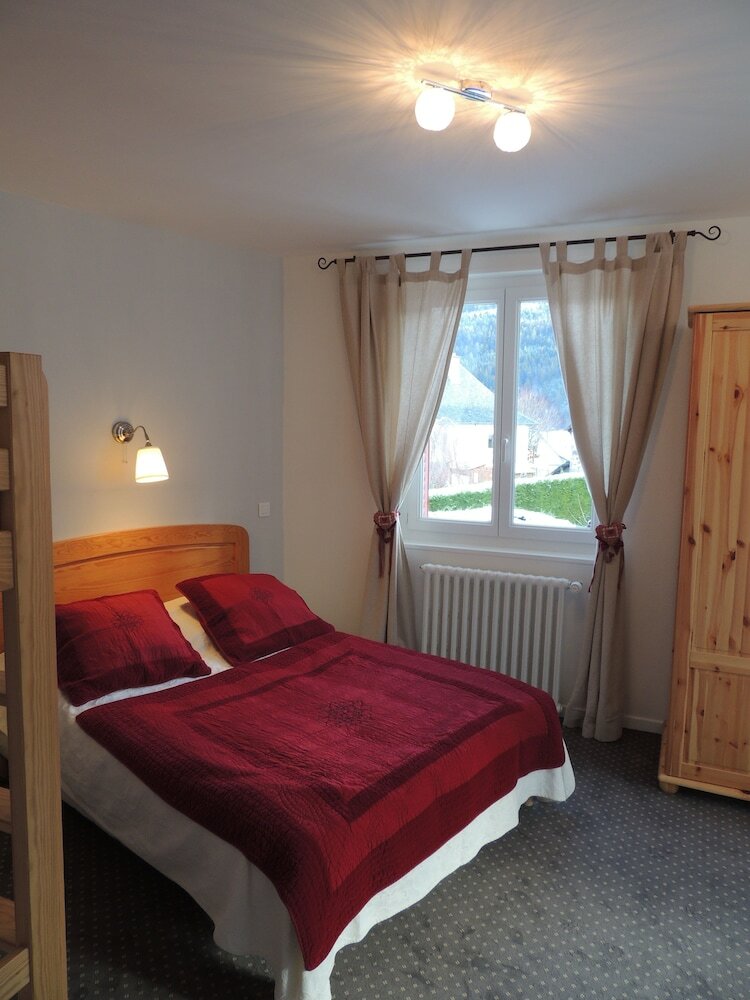 Hotel Restaurant Du Plomb Du Cantal
