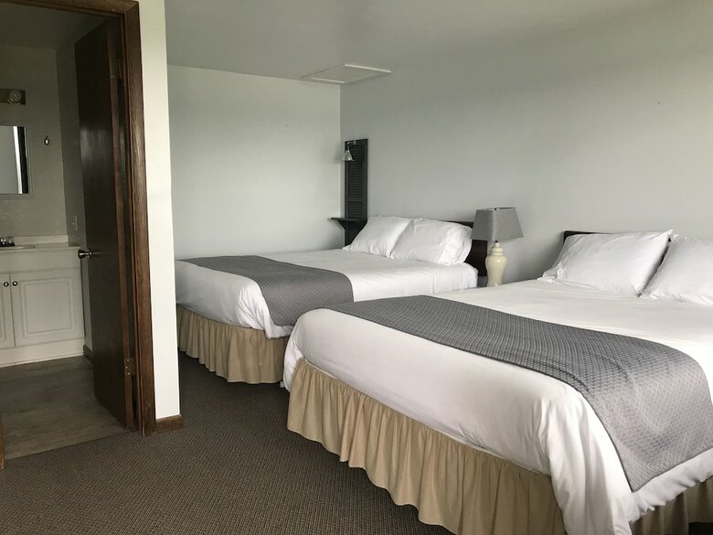 Eagle View Motel & Retreat