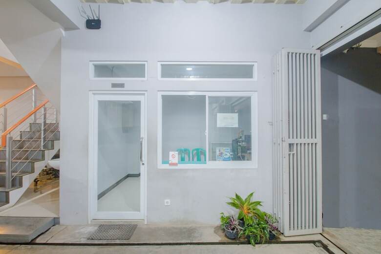 Hotel Oyo 871 Aira Costel