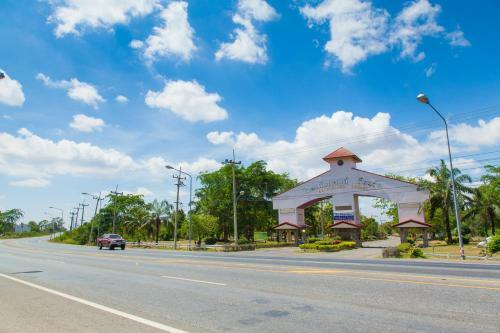 Hotel Golden Land Resort
