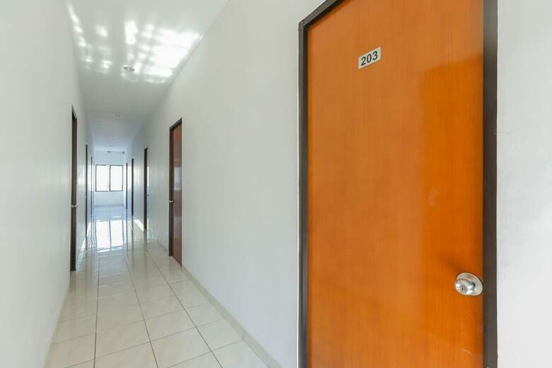 Hotel Oyo 866 Idola Residence