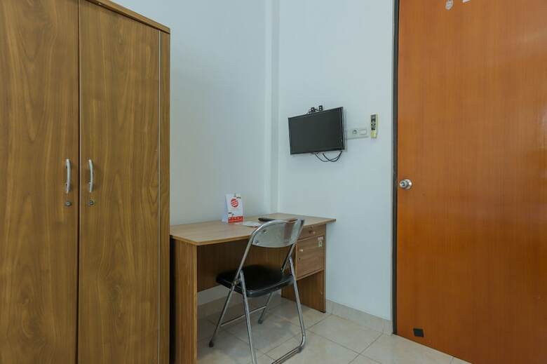 Hotel Oyo 866 Idola Residence