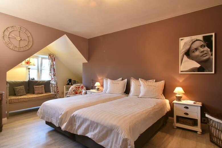 Bed & Breakfast Charming Escape