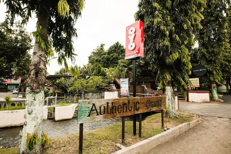 Hotel Oyo 986 Authentic Osing Homestay