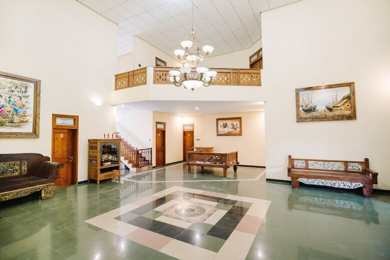 Hotel Oyo 986 Authentic Osing Homestay