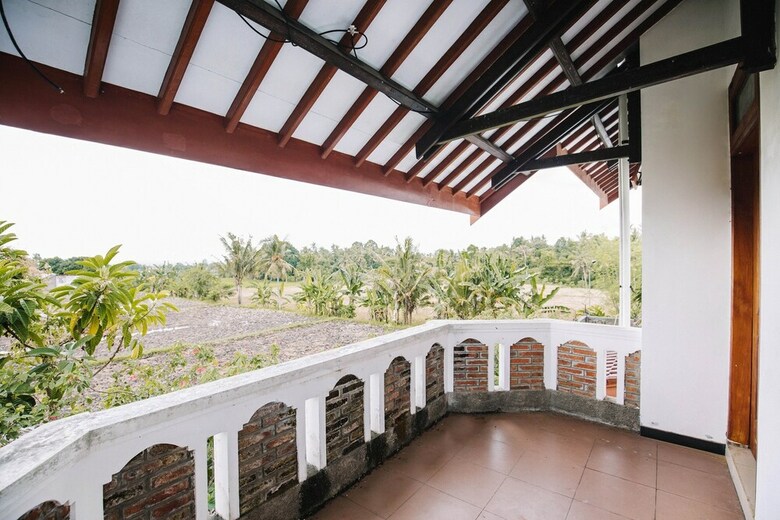 Hotel Oyo 986 Authentic Osing Homestay