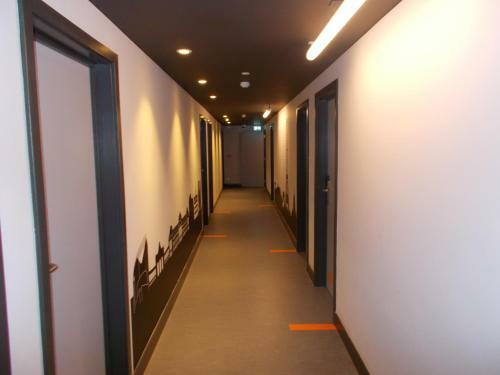 Brxxl 5 City Centre Hostel