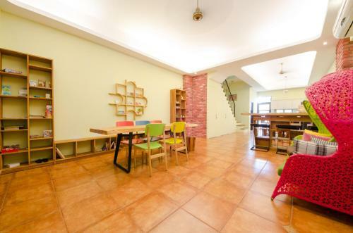 Puzzle Home Stay