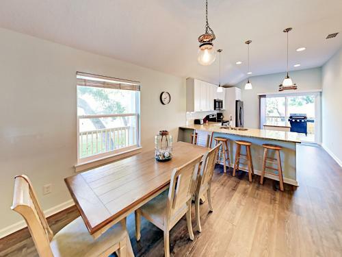 516 Boating Club Home