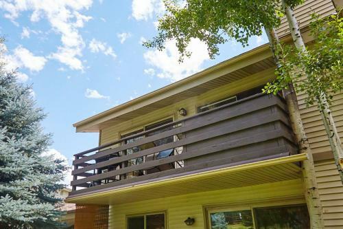 Stagecoach Apartment 267