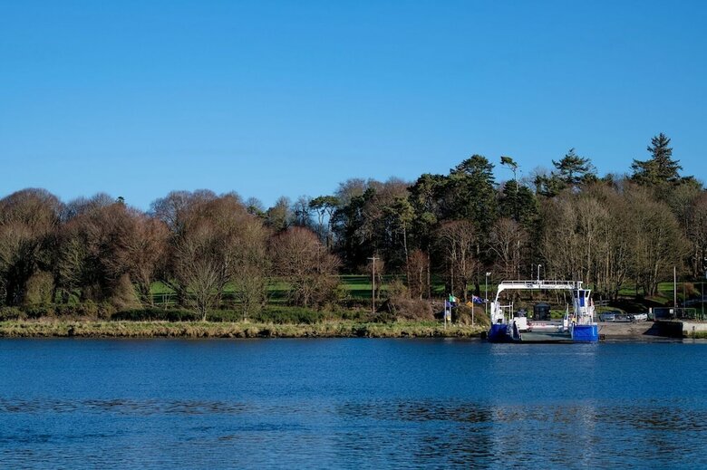Posada Waterford Castle Lodges
