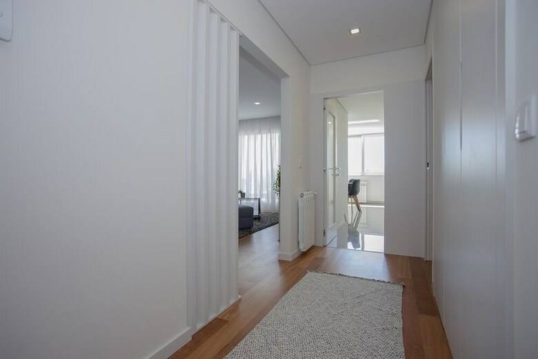 Liiiving - Luxury River View Apartments