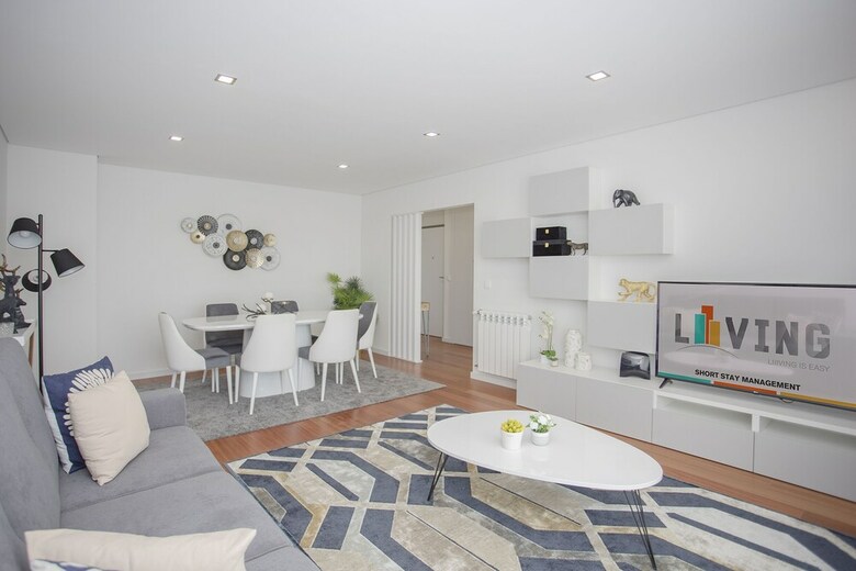 Liiiving - Luxury River View Apartments