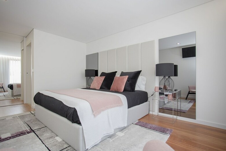 Liiiving - Luxury River View Apartments