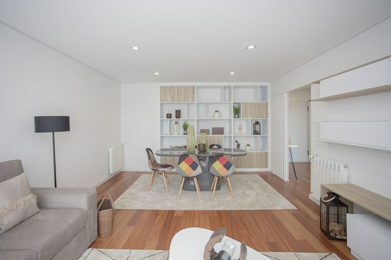 Liiiving - Luxury River View Apartments