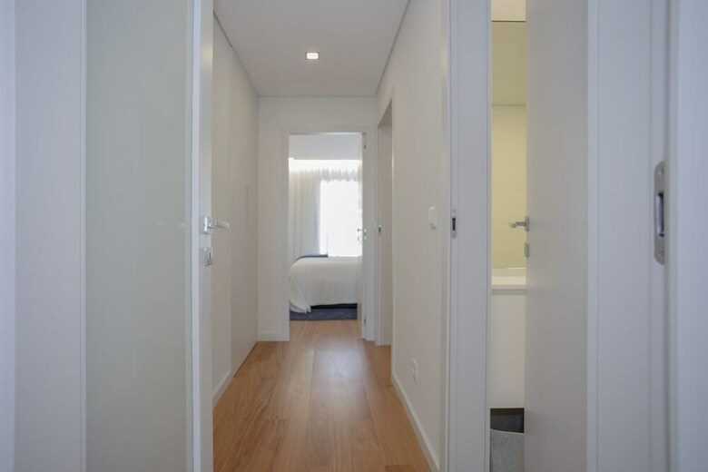 Liiiving - Luxury River View Apartments