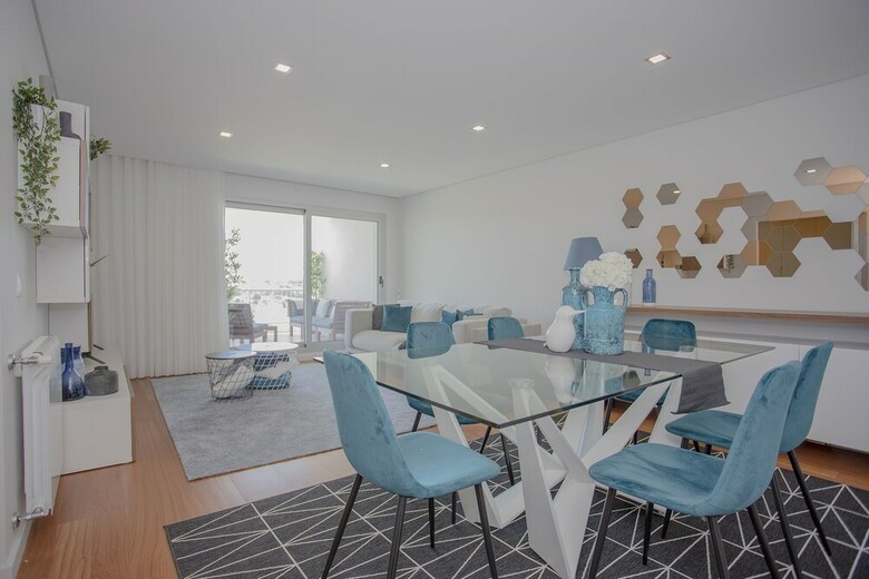 Liiiving - Luxury River View Apartments
