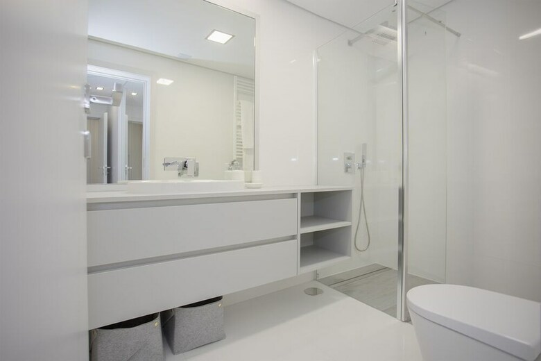 Liiiving - Luxury River View Apartments