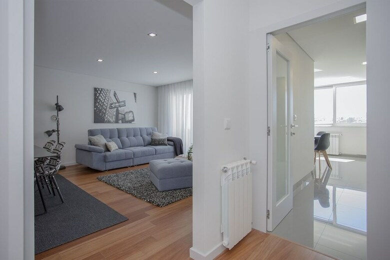 Liiiving - Luxury River View Apartments