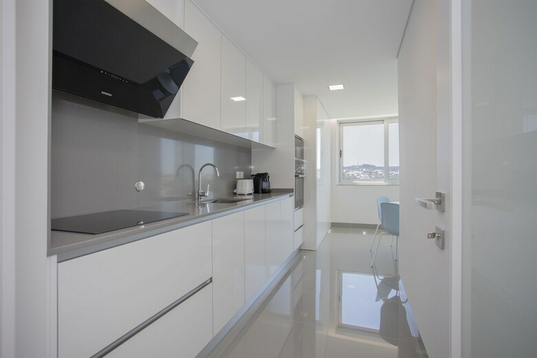 Liiiving - Luxury River View Apartments