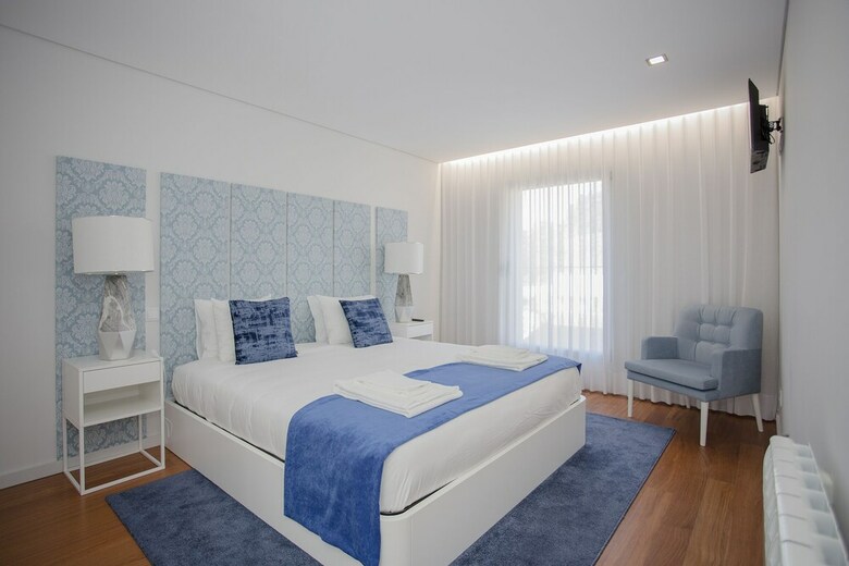 Liiiving - Luxury River View Apartments