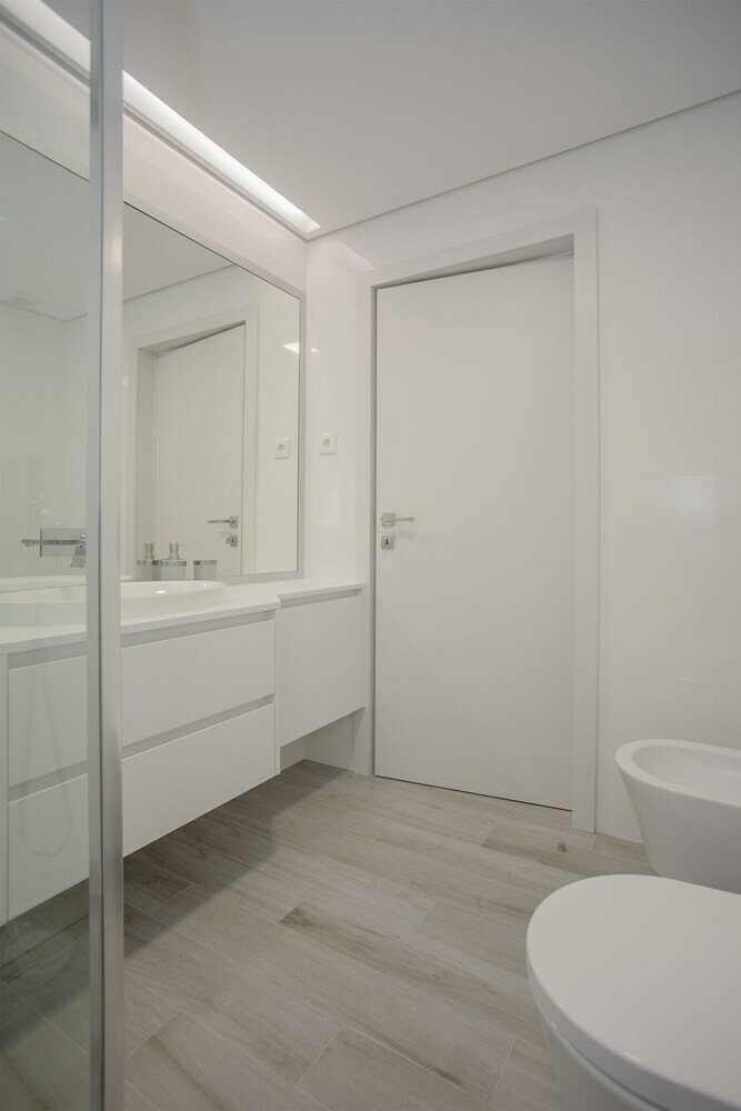 Liiiving - Luxury River View Apartments